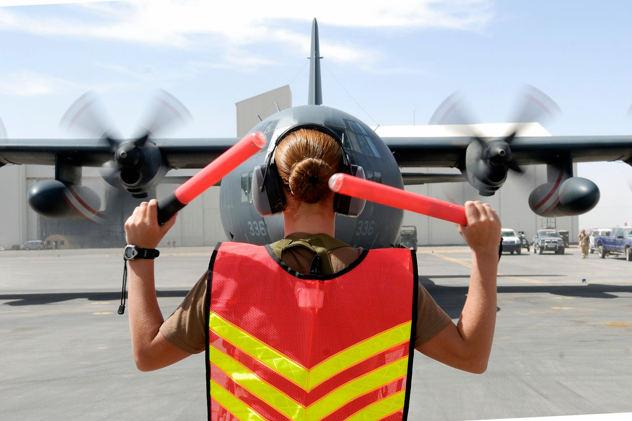 The Chief of Defence Staff General Rick Hillier arrives onboard a CC-130 Hercules aircraft with members of Team Canada at Kandahar Airfield in presence of The Minister of National Defence, the Honourable Peter Gordon MacKay. 

Le Général Rick Hillier, Chef d’état-major de la Défense, arrive à bord d’un avion Hercules CC 130 avec des membres de l’Équipe Canada, au terrain d’aviation de Kandahar, en présence du ministre de la Défense nationale, l’honorable Peter Gordon MacKay, et du commandant de la Force opérationnelle interarmées, Guy Laroche.

Photo : Cplc Bruno Turcotte

AR2008-T173-23