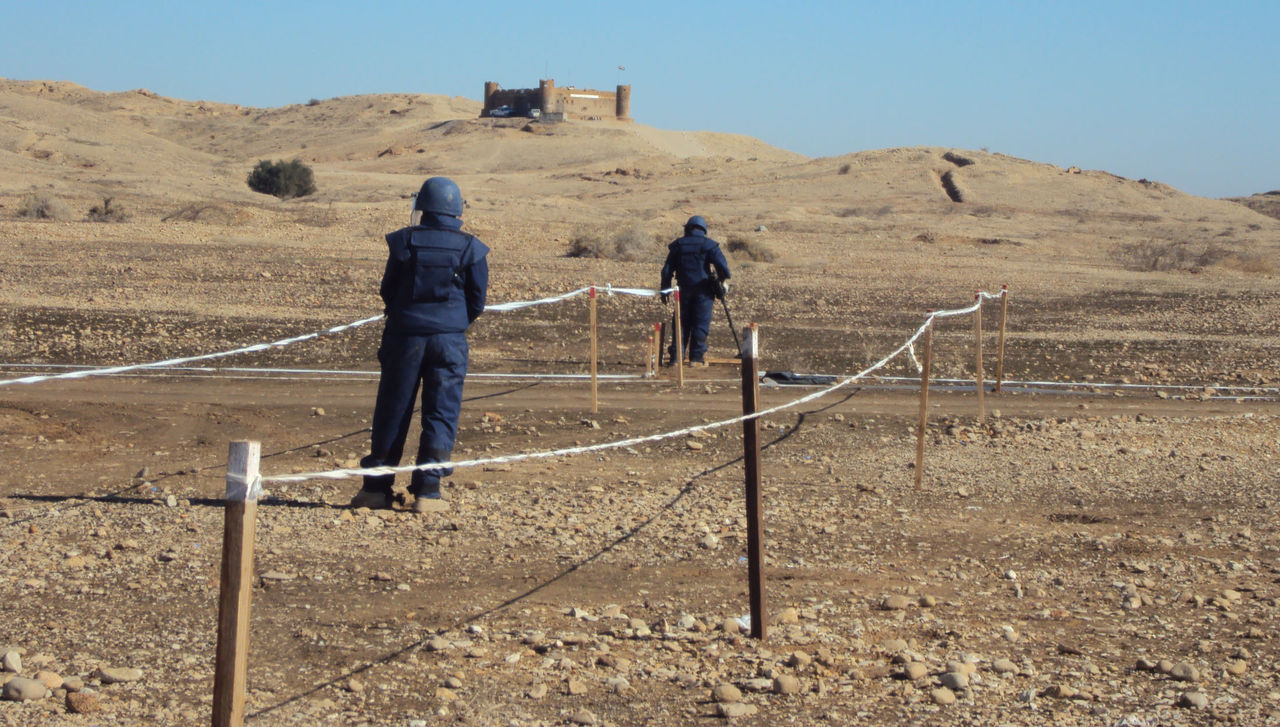 Demining undertaken by the Iraqi Military Engineering team near the border with Iran. 