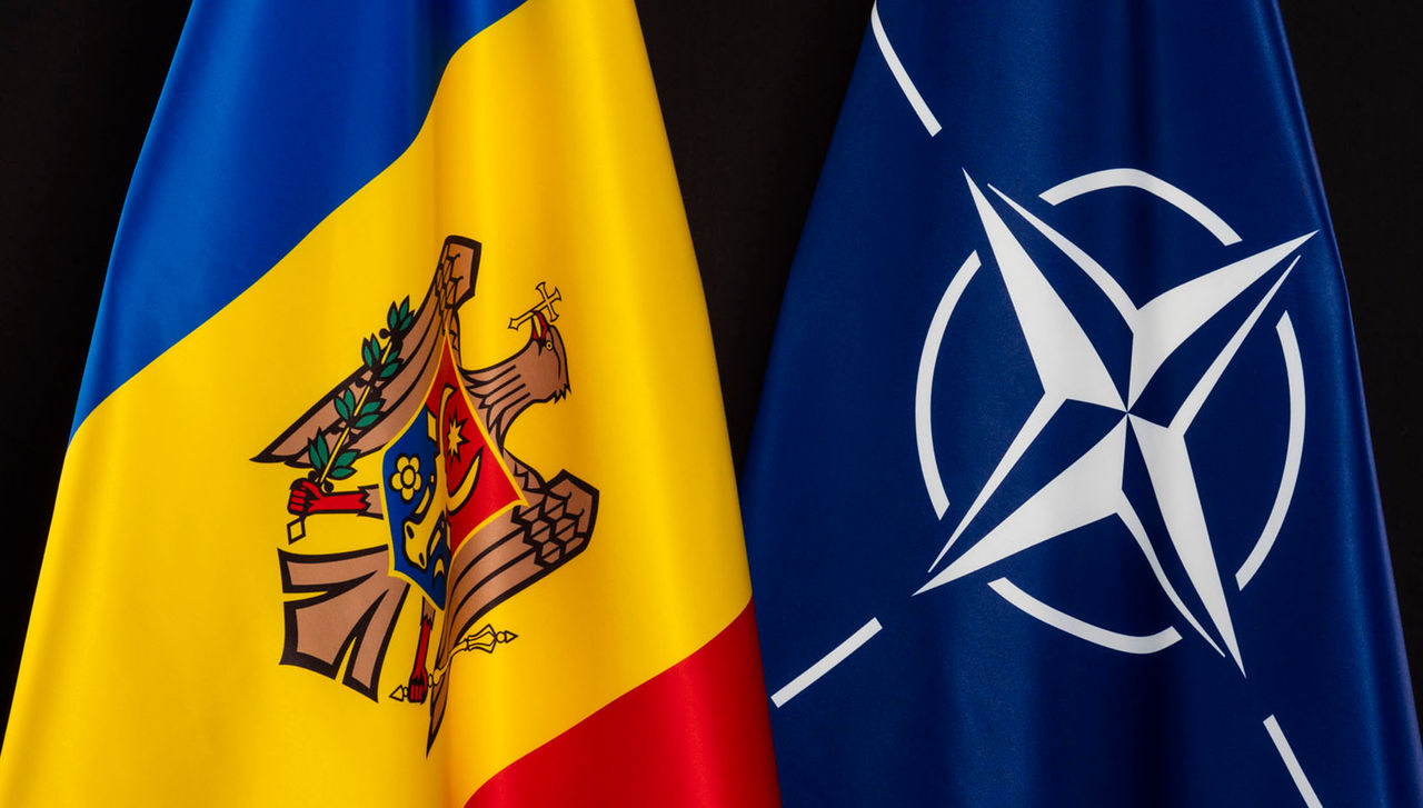 190609-flags-nato-moldova2.jpg