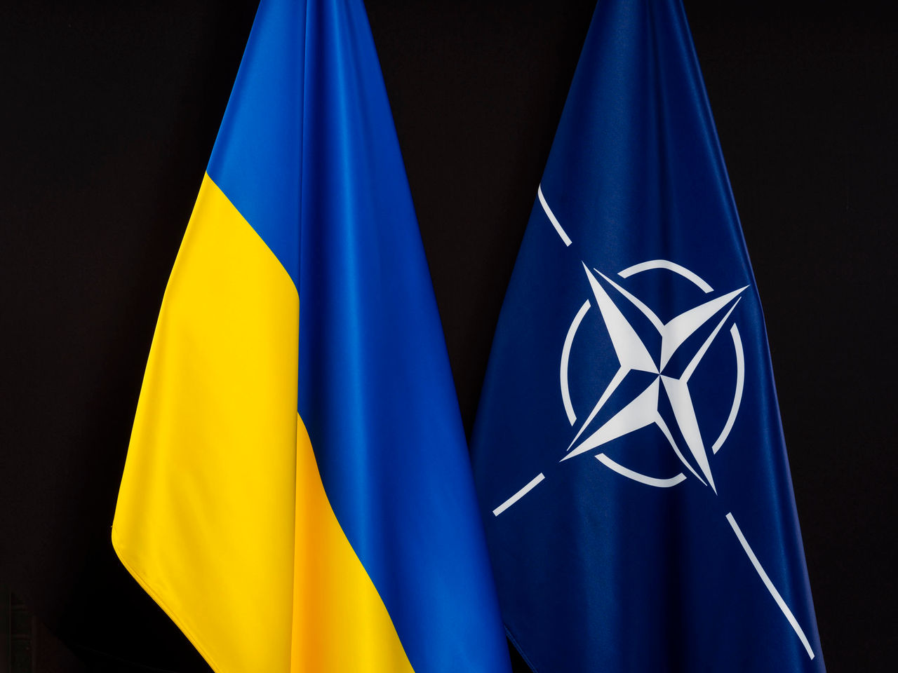 ukraine-nato-2200