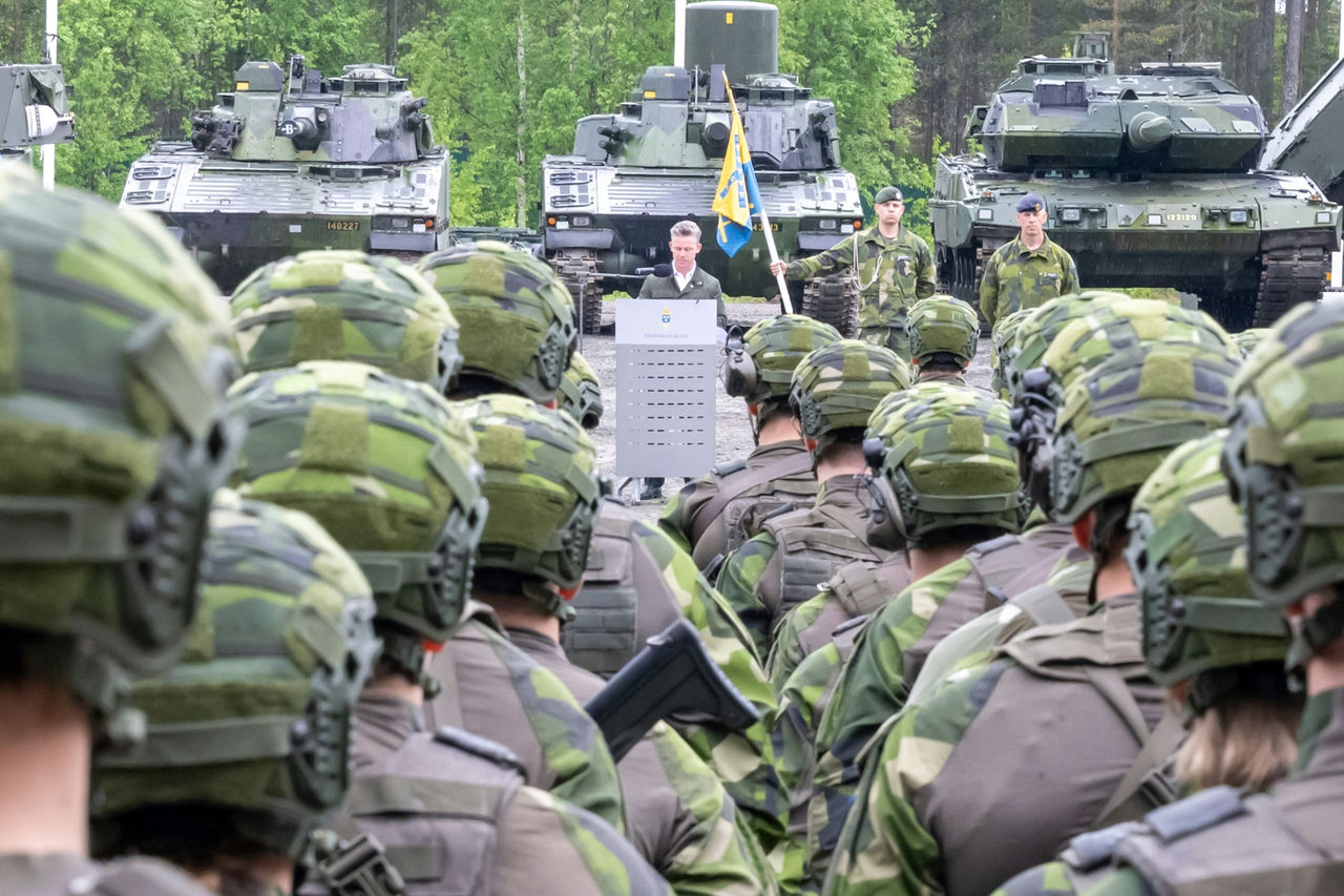 The NATO Forward Land Forces Finland has been established on June 6, 2026, in Boden, Sweden. General Markus Laubenthal, SHAPE Chief of Staff, assumed Command of the Swedish Regiment in presence of the Swedish Minister of Defence Pål Jonson. The FLF Finland will be the 9th FLF in SACEURs AoR. NATO Photo by OR-7 Dennis Sattler